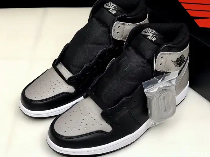 555088-013 Black Retro Shadow High 1 Grey Jordan Air OG 0520